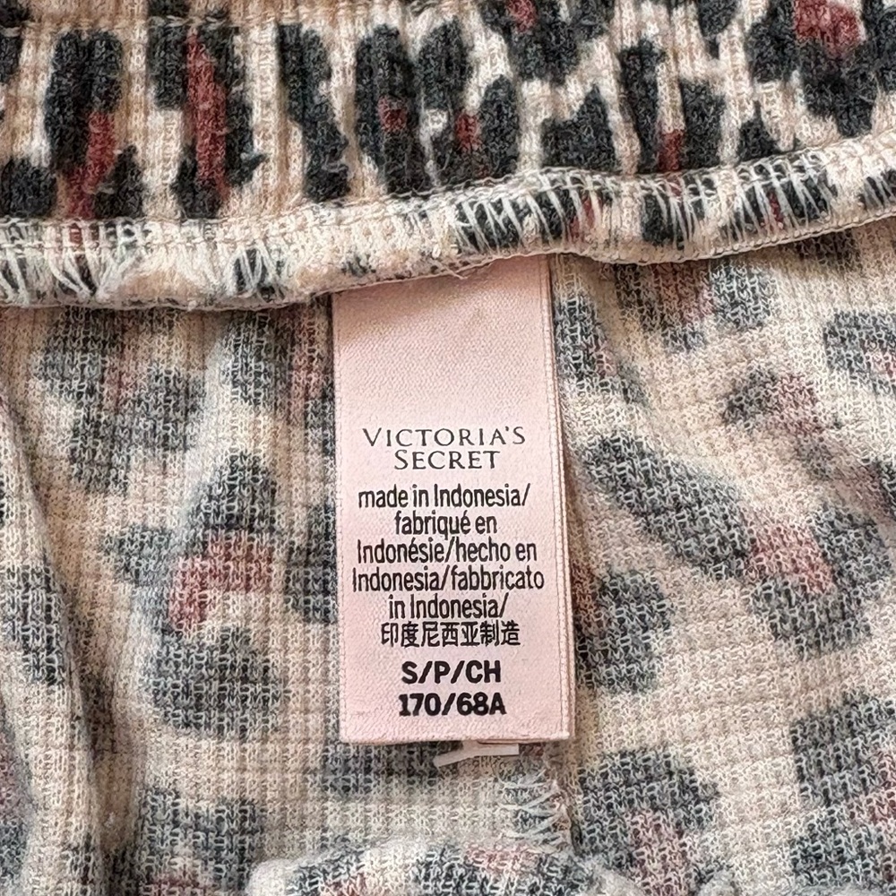 Victoria’s Secret Glow Waffle Leopard Print Sleep Pajama Shorts Size Small - Picture 6 of 7
